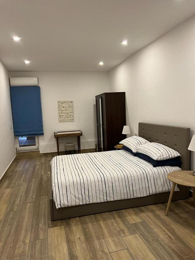 Апартаменты Casa Gaia A Due Passi Dal Duomo Неаполь Экстерьер фото